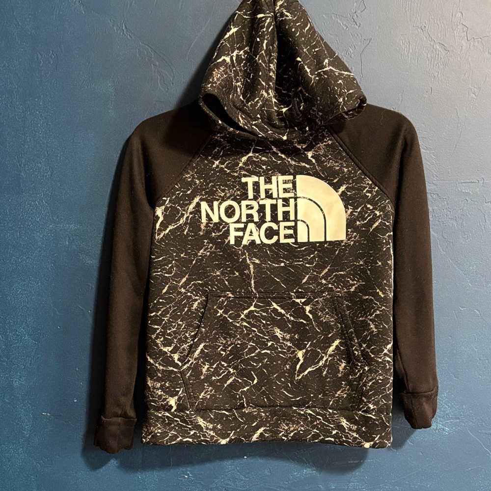 The North Face Hoodie! Child  8